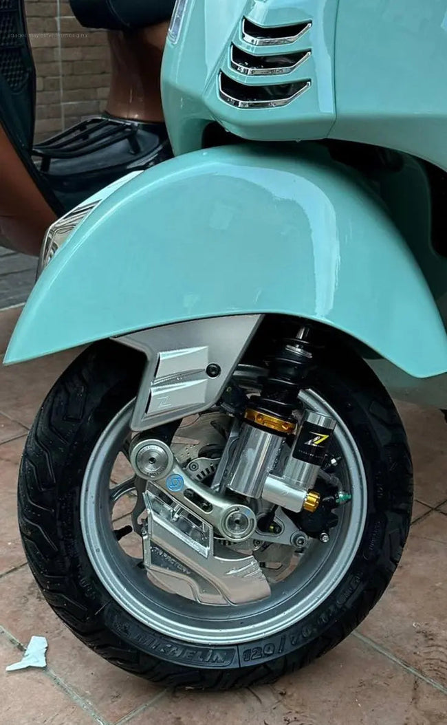 Swing Arm 1O1 Factory CNC Silver | Vespa ET2/-4/LX/ LXV/S/946/ GTS/GTS Super /GTV/GT 60/GT/ GT L 50-300cc 1O1 Factory  Falan Parts